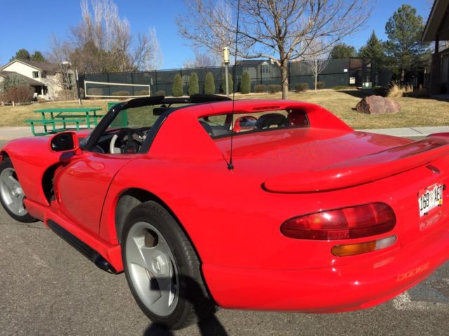 1993 Dodge Viper, only 45k miles, early 93 production "antenna" car. Gorgeous 1993 Dodge Viper