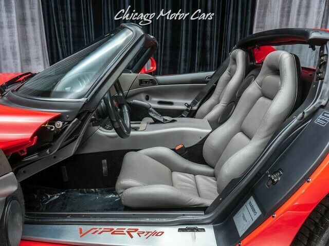 1993 Dodge Viper RT/10 Roadster **ONLY 6K MI - COLLECTOR QUALITY** - photo 12