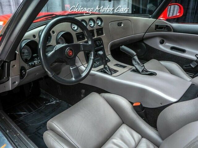 1993 Dodge Viper RT/10 Roadster **ONLY 6K MI - COLLECTOR QUALITY** - photo 13