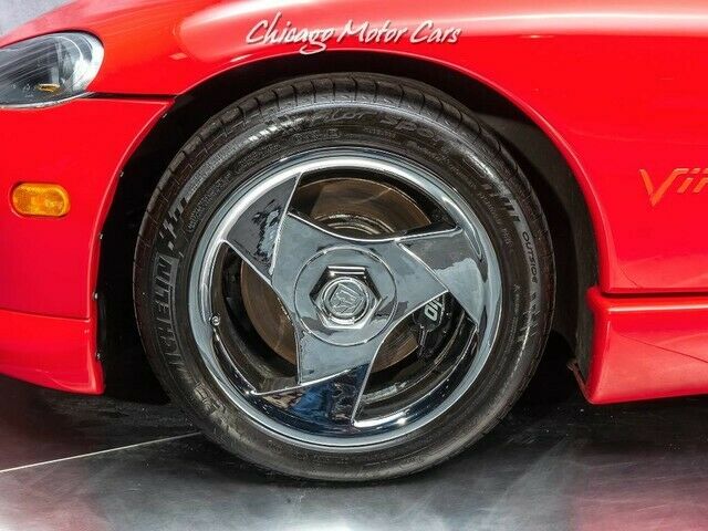 1993 Dodge Viper RT/10 Roadster **ONLY 6K MI - COLLECTOR QUALITY** - photo 9