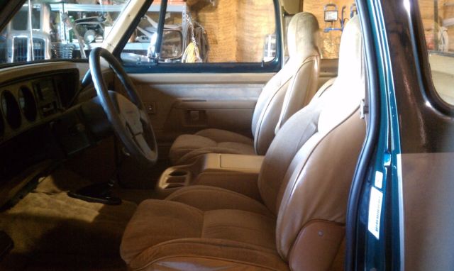 1993 Dodge Ram 2500 - photo 6