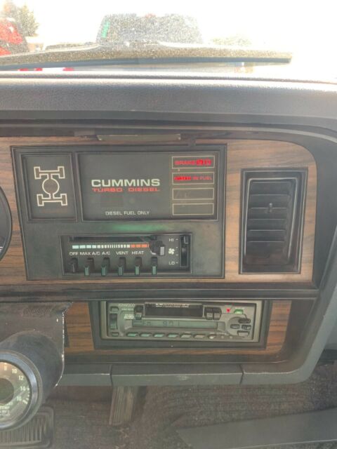 1993 Dodge Ram 2500 - photo 11