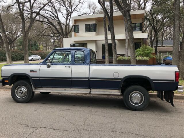 1993 Dodge Ram 2500 LE 2dr 4WD Extended Cab LB - photo 2