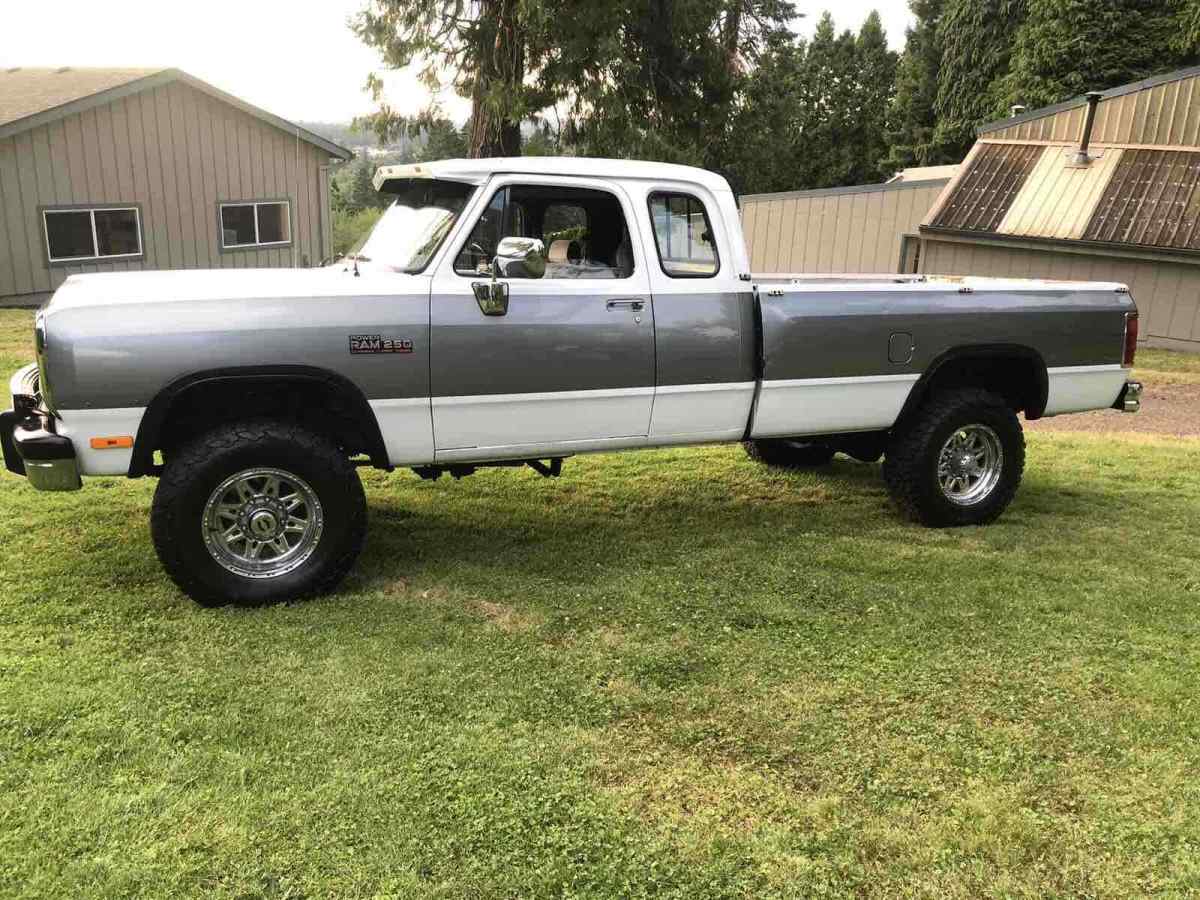 1993 Dodge W250 W200 - photo 7