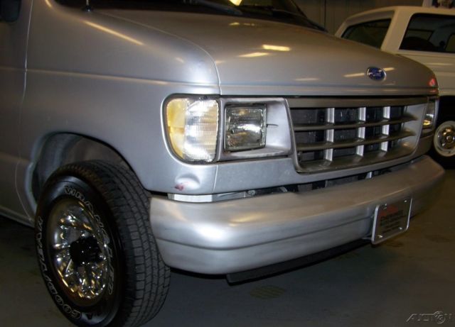 1993 Ford E-Series Van Econoline - photo 12