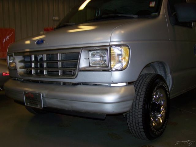 1993 Ford E-Series Van Econoline - photo 8