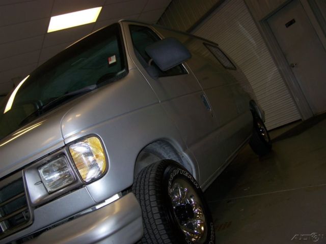 1993 Ford E-Series Van Econoline - photo 9