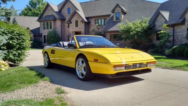 1993 Ferrari Mondial t Cabriolet Convertible 2-Door 3.4L 1993 Ferrari Mondial Cabriolet Convertible 2-Door