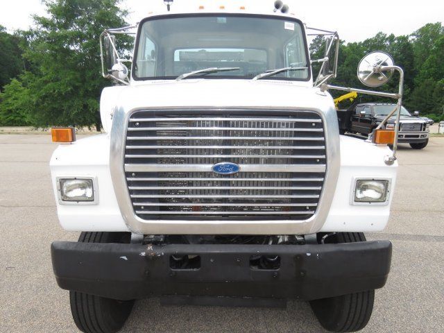 1993 Ford 7000 Flatbed - 192 WB - 35,400lb GVWR 4X4 - photo 3