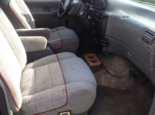 1993 Ford Aerostar XL - photo 11
