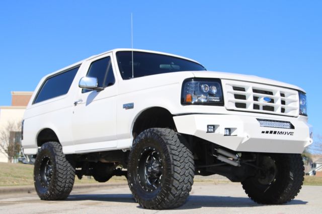 1993 - Ford Bronco - Custom Lifted 4x4 -Eddie Bauer XLT - 5.0L V8 1993 Ford Bronco XLT