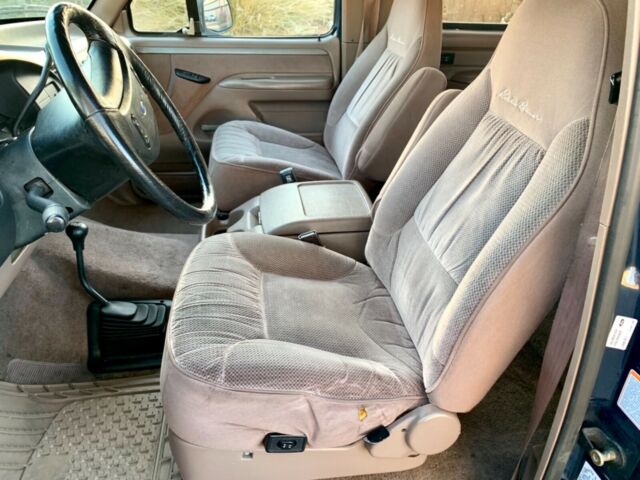 1993 Ford Bronco Eddie Bauer 4x4 - photo 13