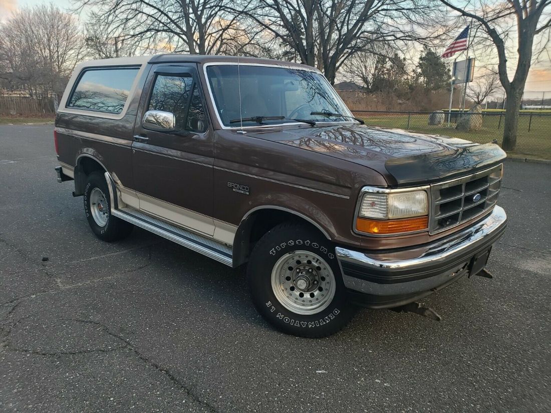 1993 Ford Bronco Eddie Bauer Edition 4x4 , 114,988 miles super low 1993 Ford Bronco EDDIE BAUER