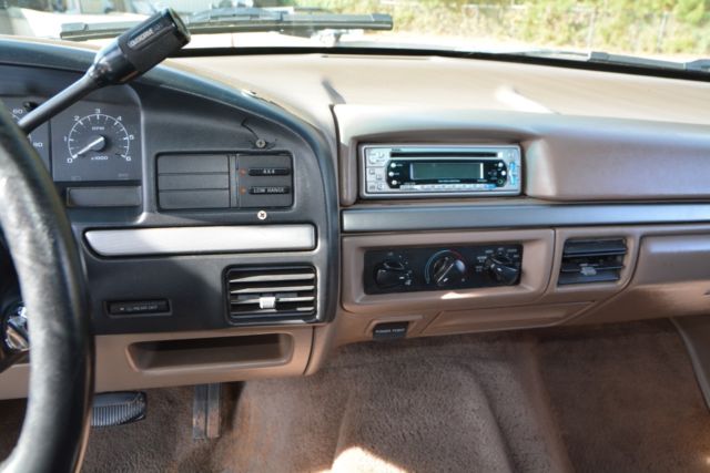 1993 Ford Bronco Eddie Bauer Sport Utility 2-Door - photo 6