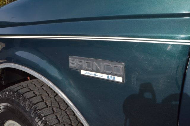 1993 Ford Bronco Eddie Bauer Sport Utility 2-Door - photo 9