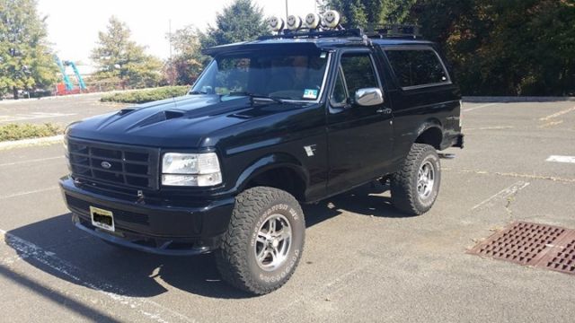 1993 Ford Bronco XLT Custom Sport Lifted 123K Miles OVER $25K INVESTED 1993 Ford Bronco XLT Custom Sport