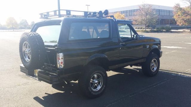 1993 Ford Bronco XLT Custom Sport - photo 3