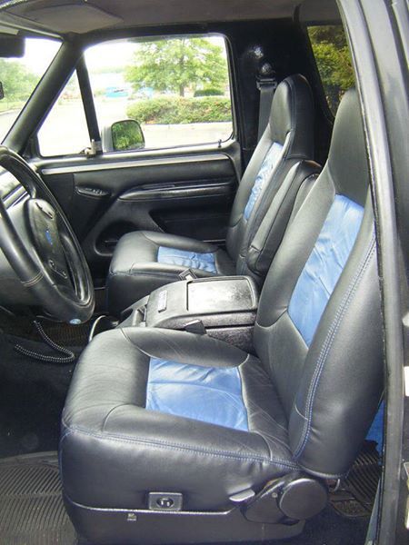 1993 Ford Bronco XLT Custom Sport - photo 6