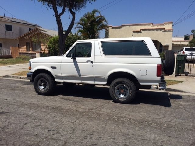 1993 Ford Bronco XLT low miles 1992 1994 1995 1996 1993 Ford Bronco XLT