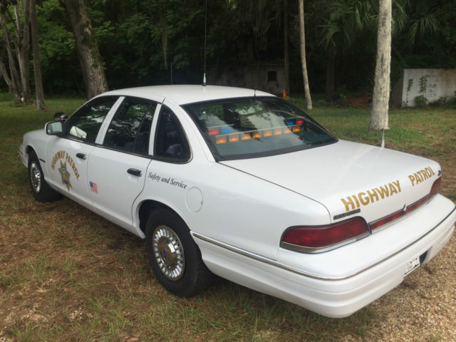 1993 Ford Crown Victoria - photo 3