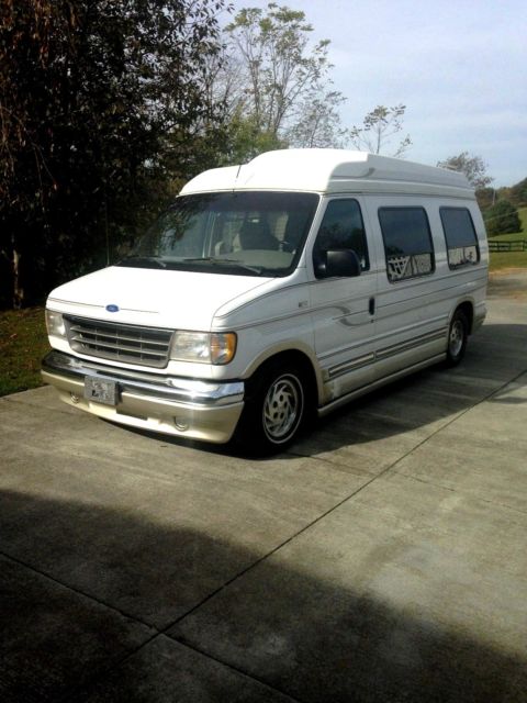 1993 Ford E-Series Van - photo 2