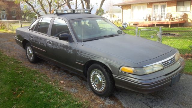1993 Ford Crown Victoria Police Interceptor ex-Ohio Highway Patrol 1993 Ford Crown Victoria