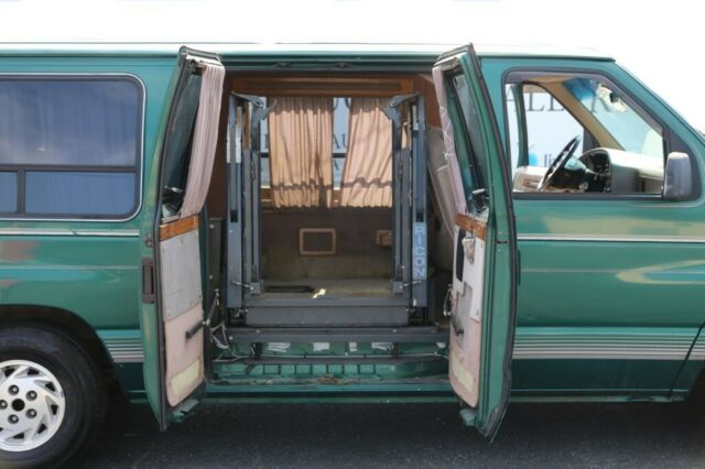1993 Ford E-Series Van - photo 4