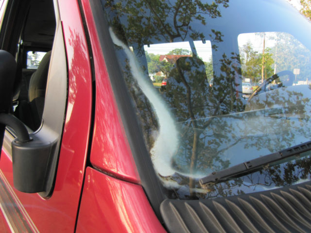 1993 Ford E-Series Van Club Wagon XLT - photo 3