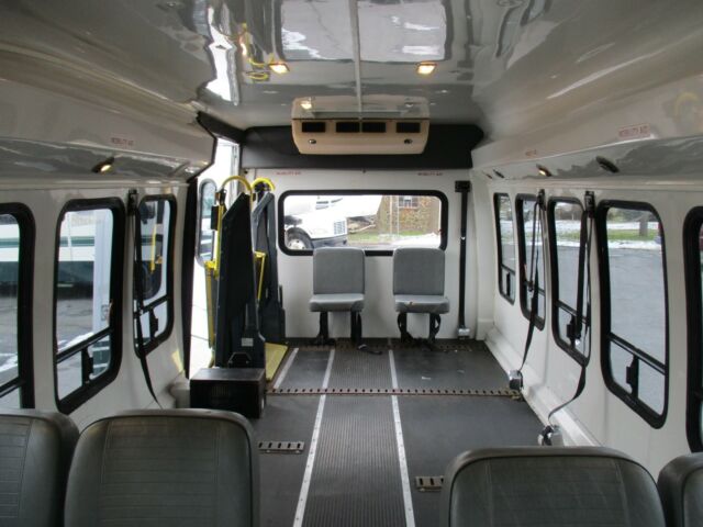 1993 Ford E-Series Van - photo 12