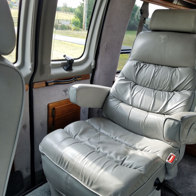 1993 Ford E-Series Van E150 - photo 9
