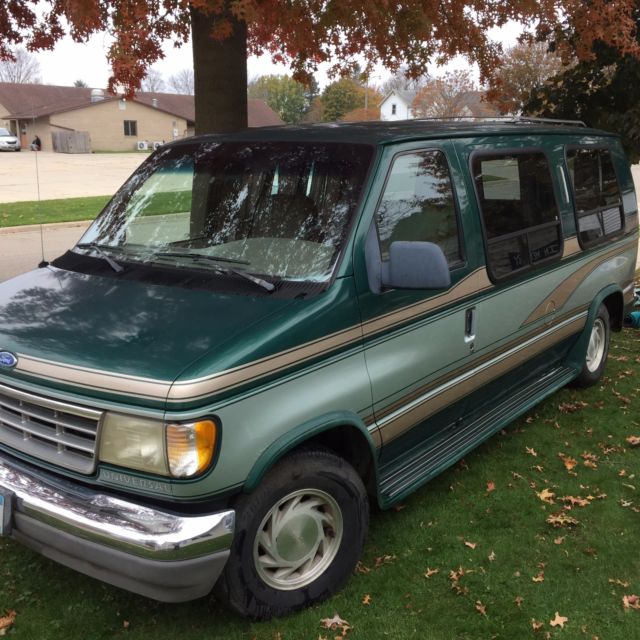 1993 Ford E-Series Van silver