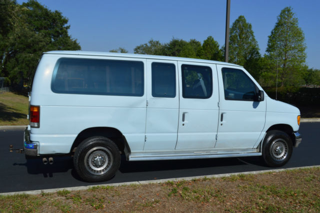 1993 Ford E-Series Van XLT CHATEAU - photo 7
