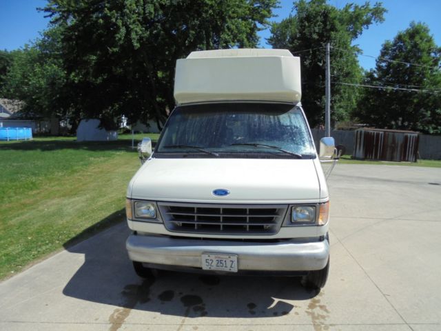 1993 Ford E-Series Van HANDICAP WHEELCHAIR LIFT ACCESSIBLE - photo 2