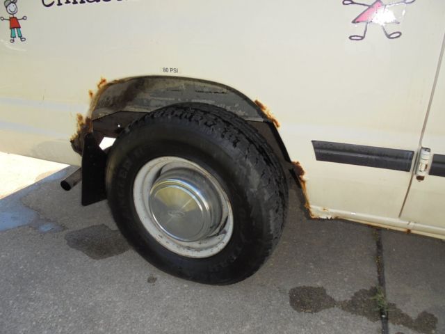 1993 Ford E-Series Van HANDICAP WHEELCHAIR LIFT ACCESSIBLE - photo 5