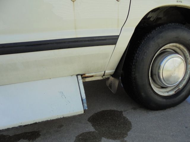 1993 Ford E-Series Van HANDICAP WHEELCHAIR LIFT ACCESSIBLE - photo 6