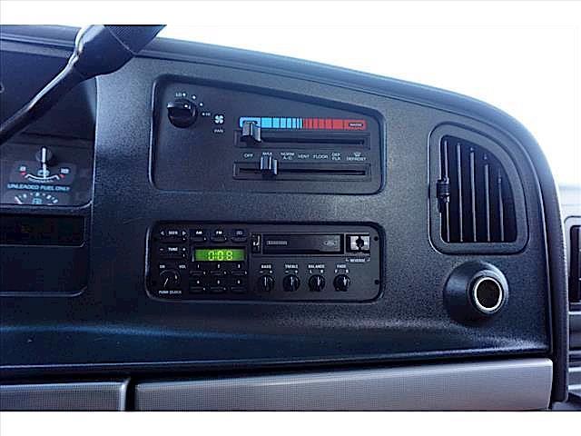 1993 Ford E-Series Van E-250 Super - photo 11