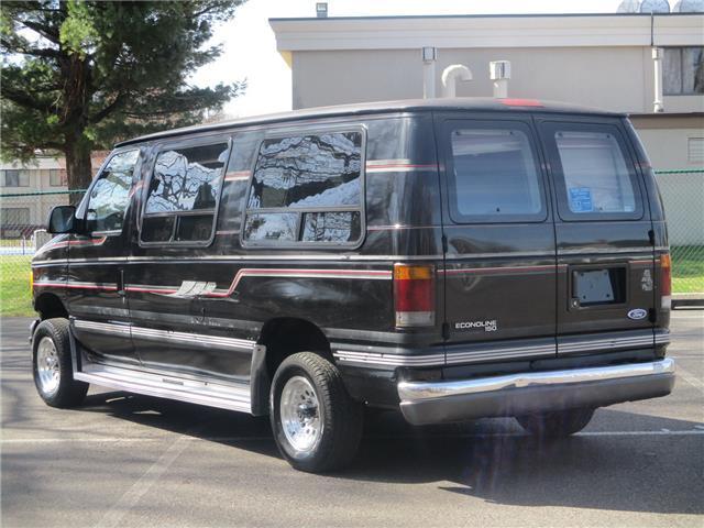 1993 Ford E-Series Van E 150 Van HANDICAP BUS WHEELCHAIR RAMP VAN! - photo 5