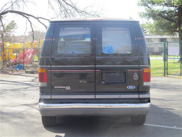 1993 Ford E-Series Van E 150 Van HANDICAP BUS WHEELCHAIR RAMP VAN! - photo 6