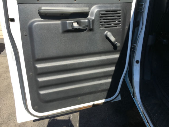 1993 Ford E-Series Van Base Standard Cargo Van 2-Door - photo 6