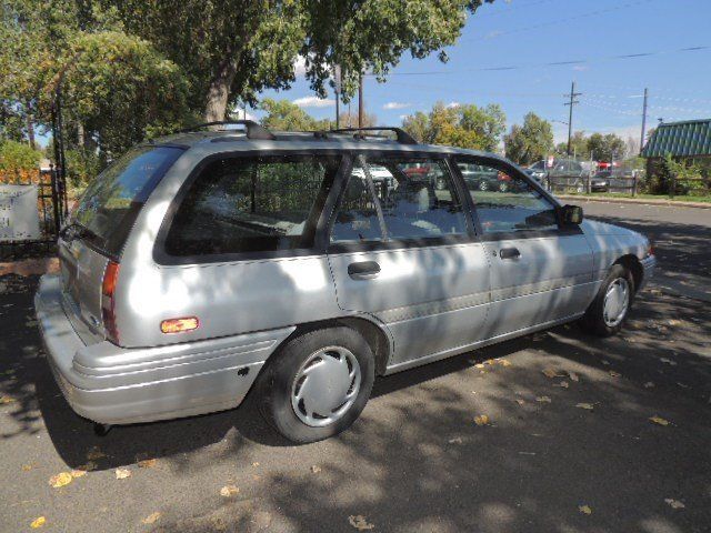 1993 Ford Escort LX - photo 4