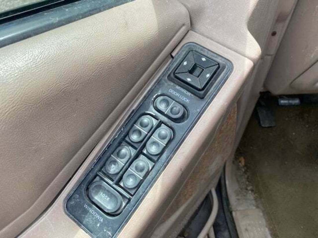 1993 Ford Explorer XLT 112 WB - photo 11