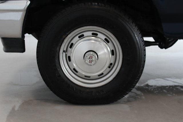 1993 Ford F-150 XL - photo 12