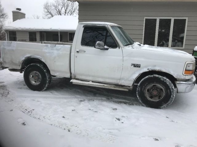 1993 Ford F-150 pickup truck 1993 Ford F-150