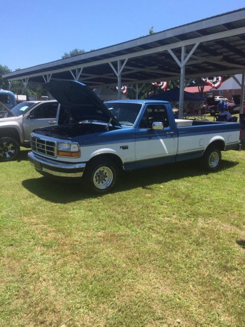 1993 Ford F-150 XLT - photo 2