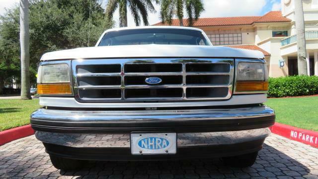 1993 Ford F-150 XLT Short Bed Styleside - photo 8