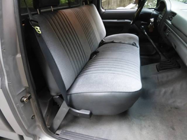 1993 Ford F-150 XLT Standard Cab Pickup 2-Door - photo 8