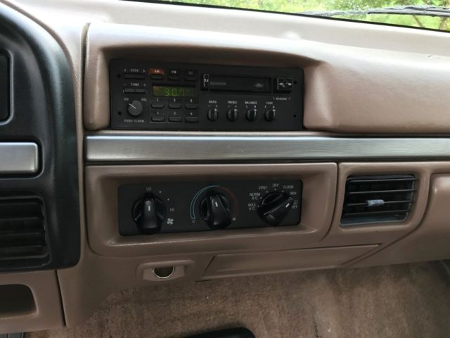 1993 Ford F-250 XLT - photo 12