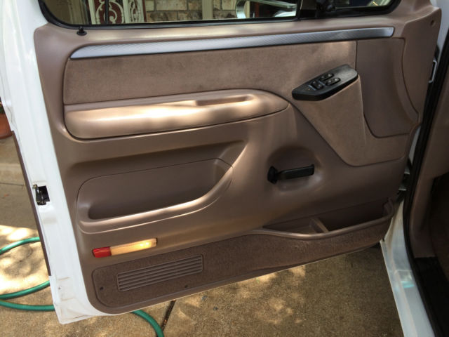 1993 Ford F-250 XLT - photo 11