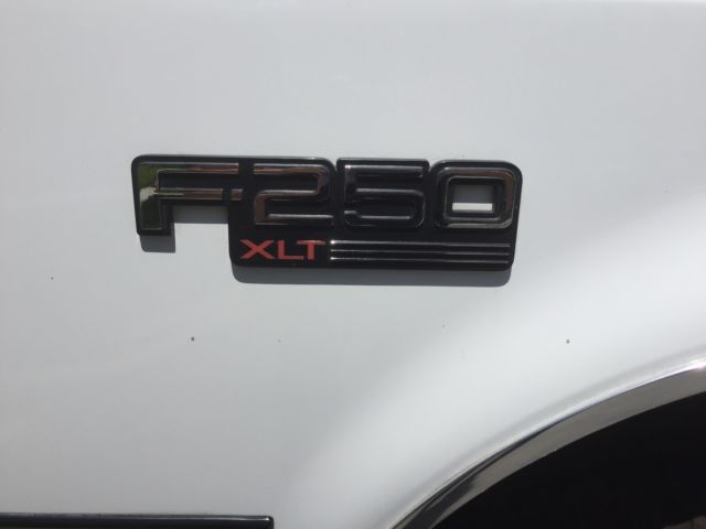 1993 Ford F-250 XLT - photo 2