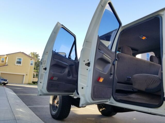 1993 Ford F-350 1-OWNER 4X4 CREW CAB 144K ORIG MILES CALIF.TRUCK - photo 10